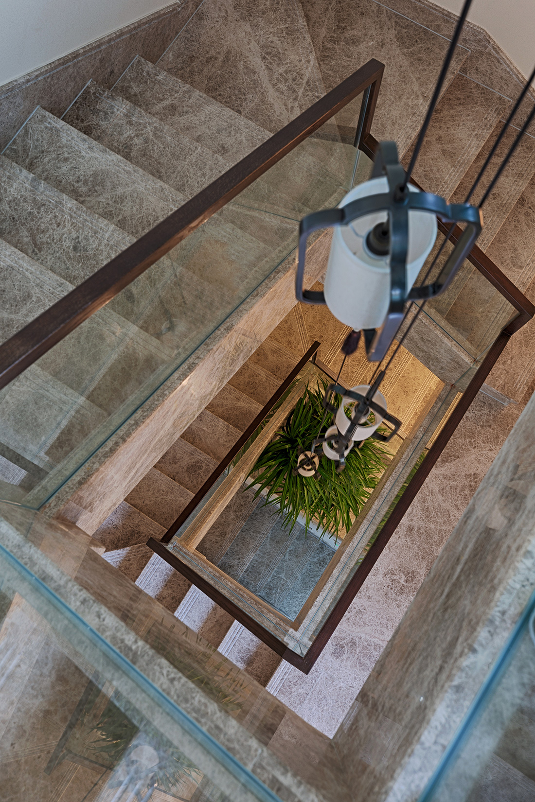 深圳公園大地聯排別墅裝修設計-樓梯